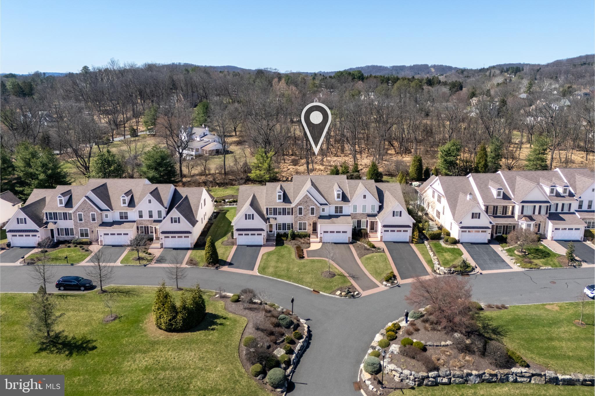 THE VILLAS @ SV - Residential