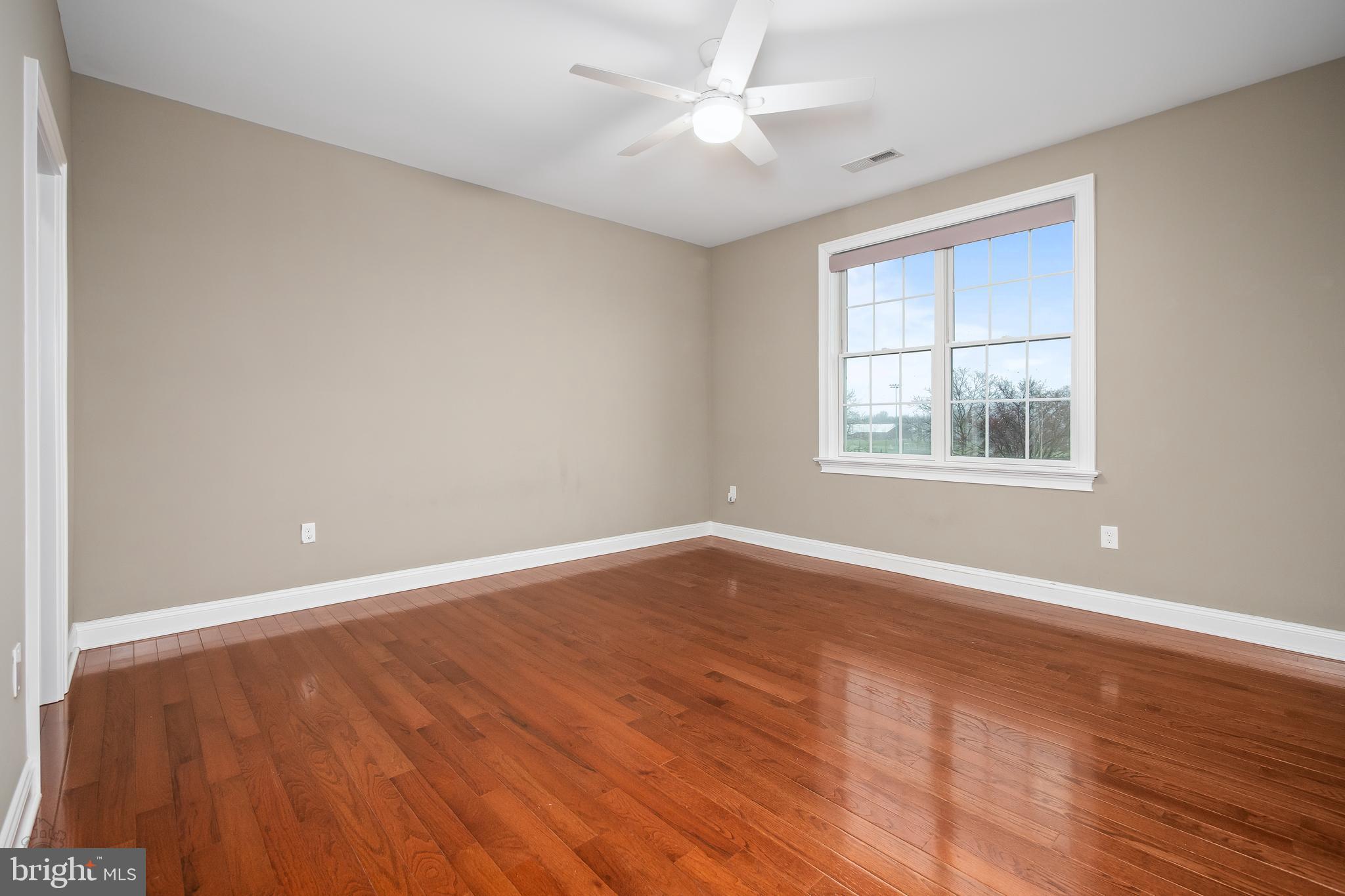 THE VILLAS @ SV - Residential