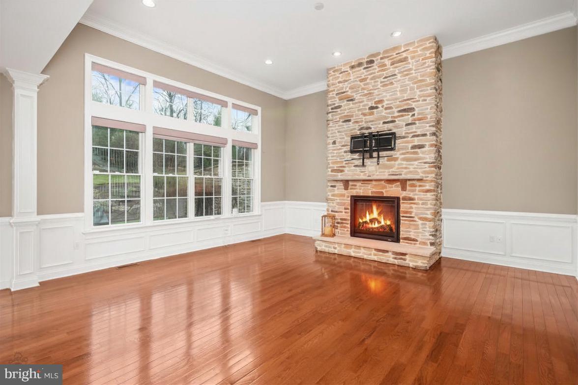 THE VILLAS @ SV - Residential