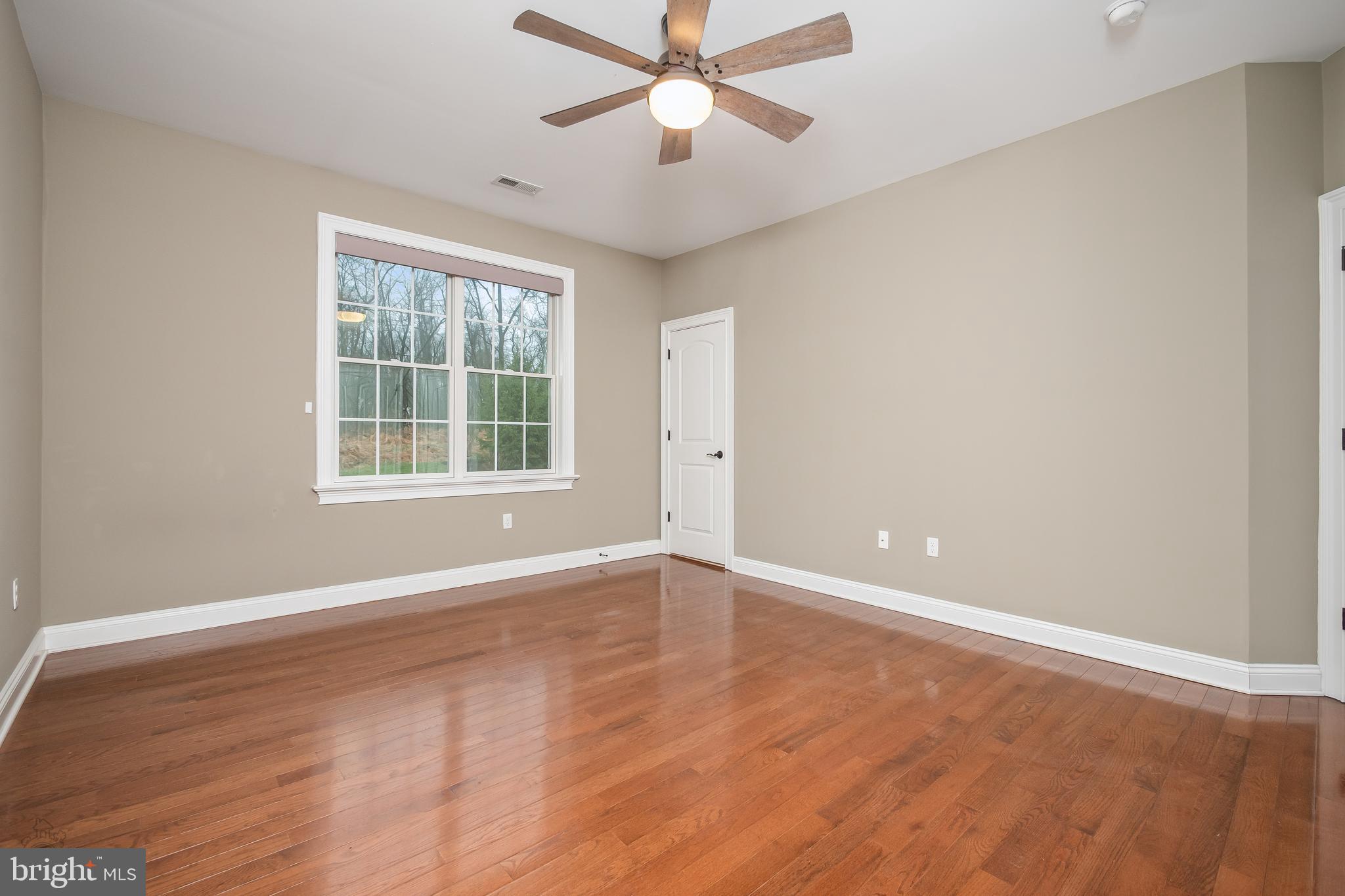 THE VILLAS @ SV - Residential