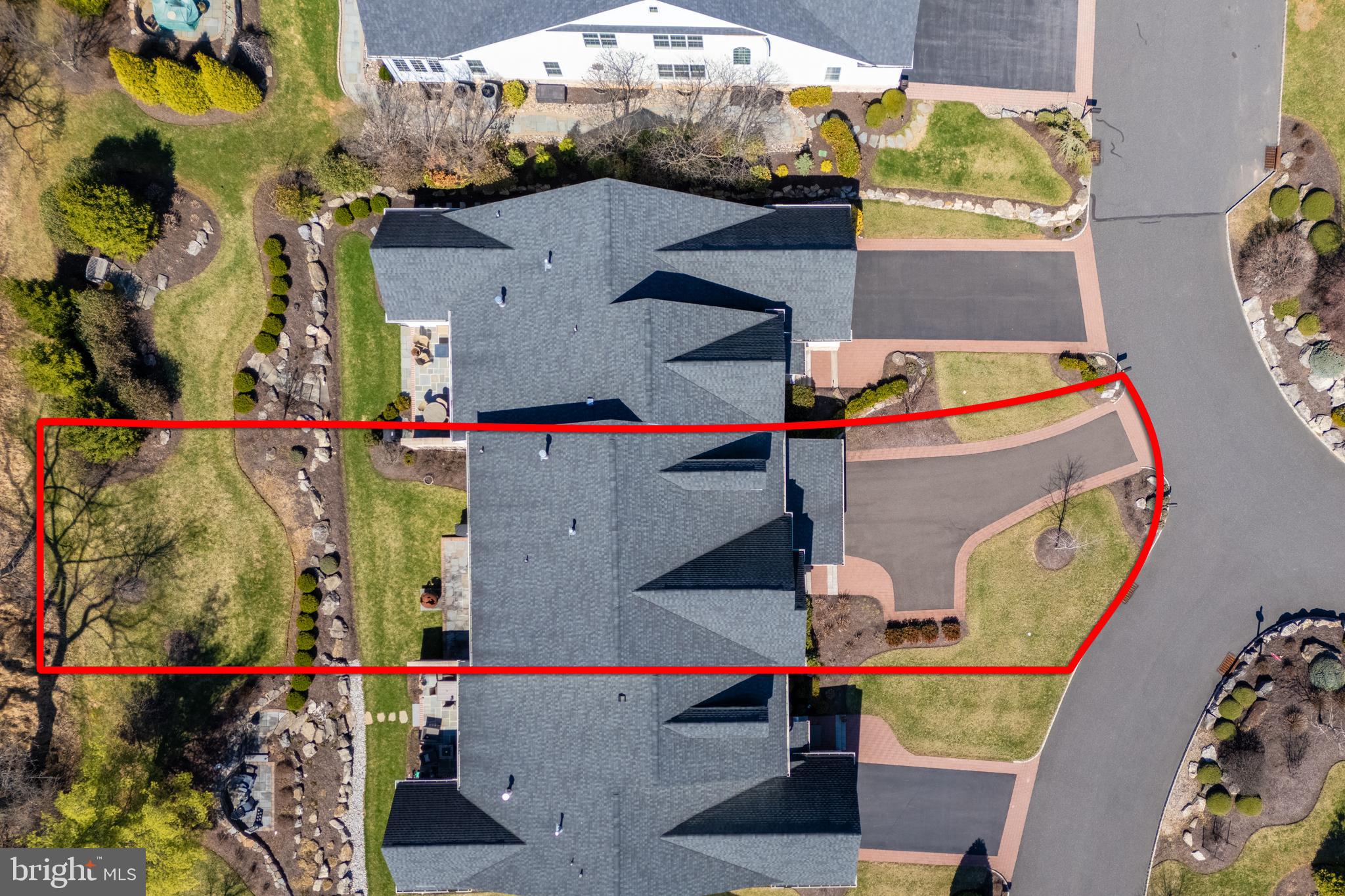 THE VILLAS @ SV - Residential