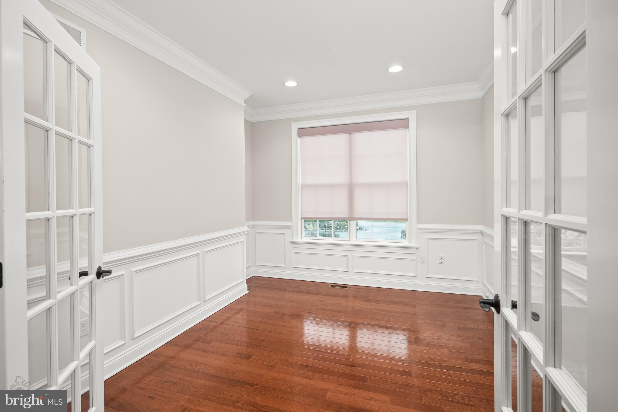 THE VILLAS @ SV - Residential