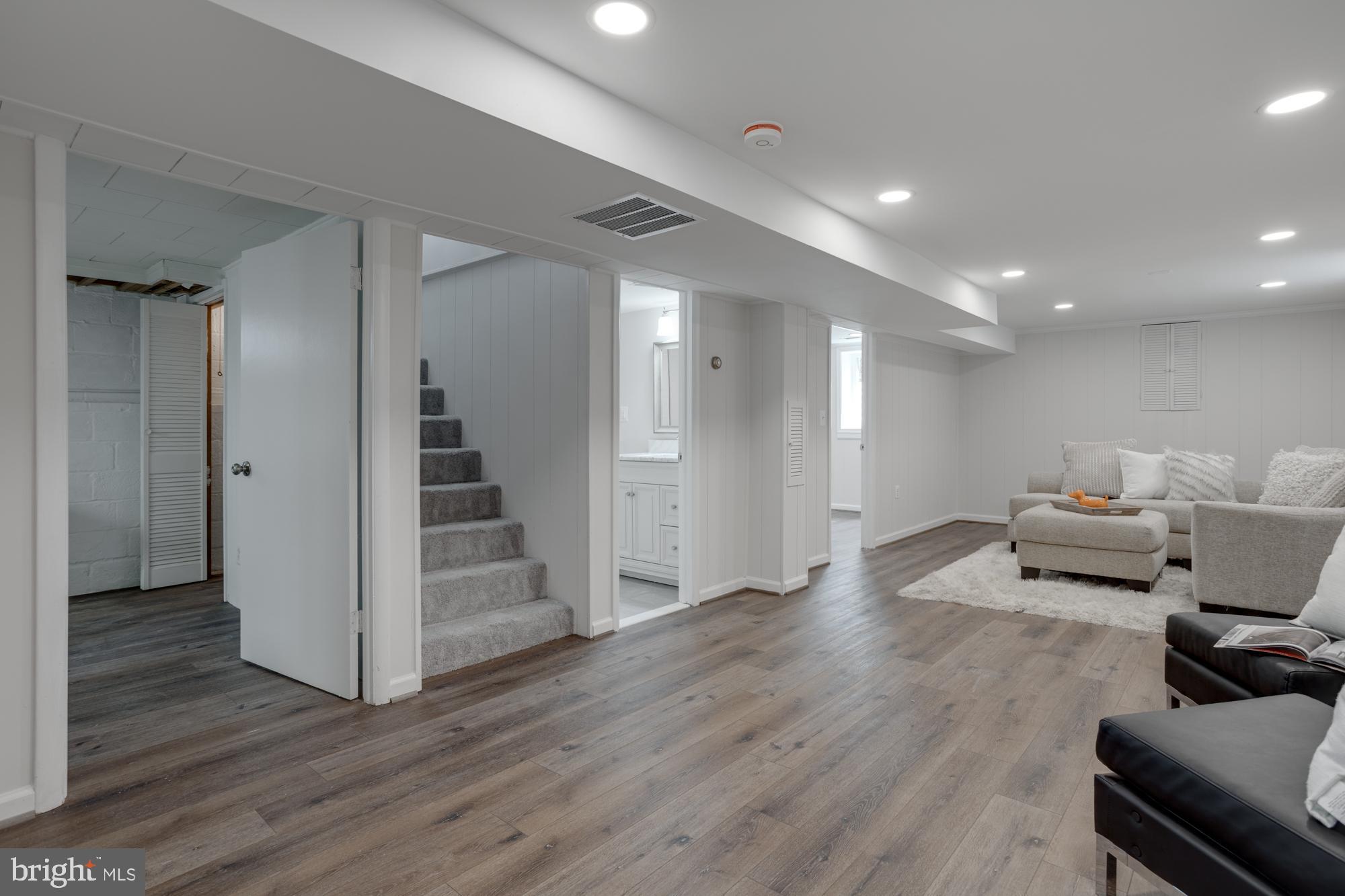 JOYCE HEIGHTS - Residential