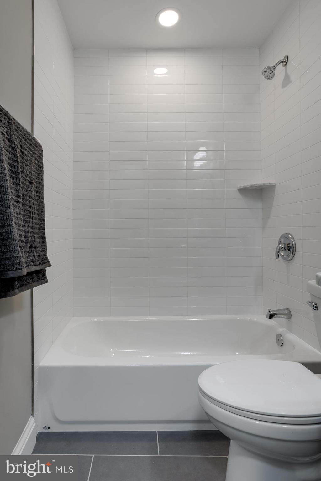 JOYCE HEIGHTS - Residential