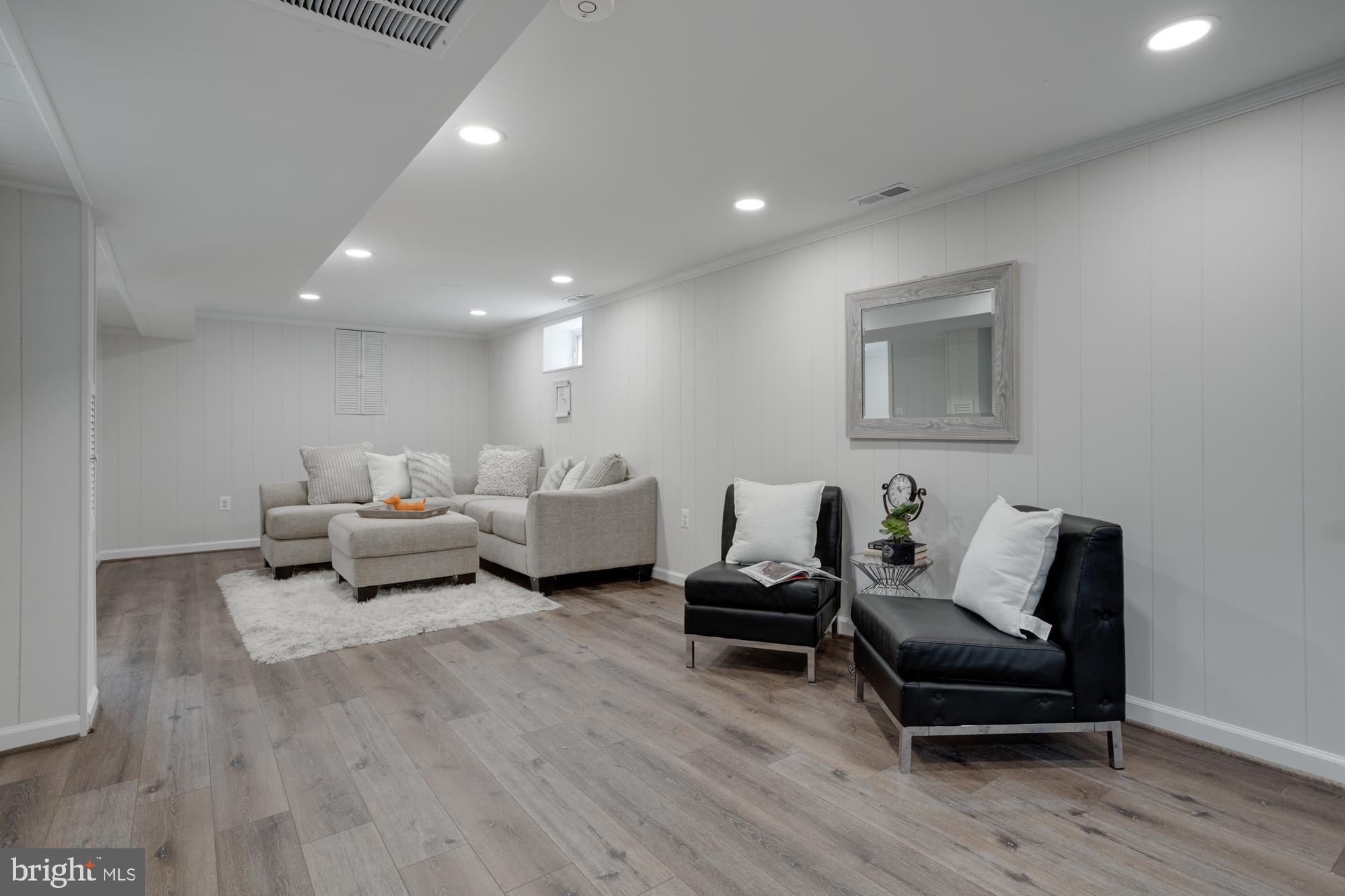 JOYCE HEIGHTS - Residential