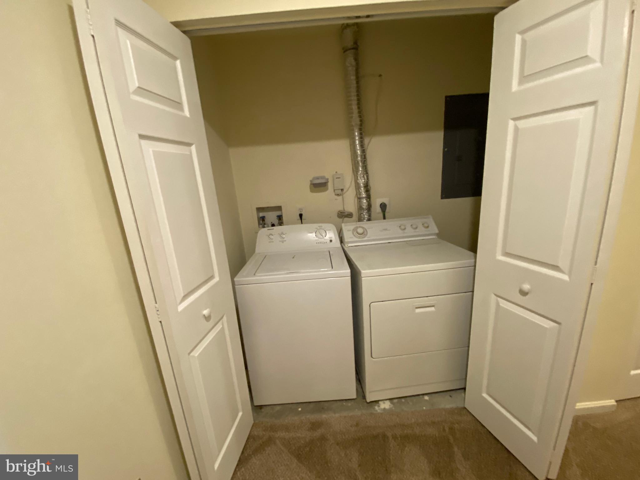 SEVEN OAKS - Residential