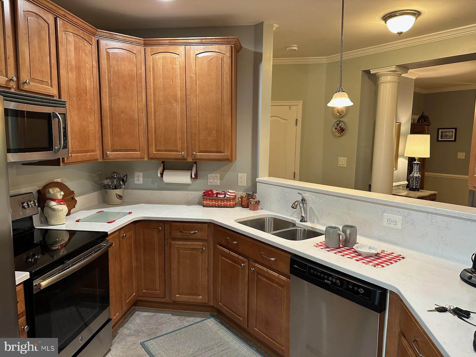 OYSTER BAY CONDOMINIUMS - Land