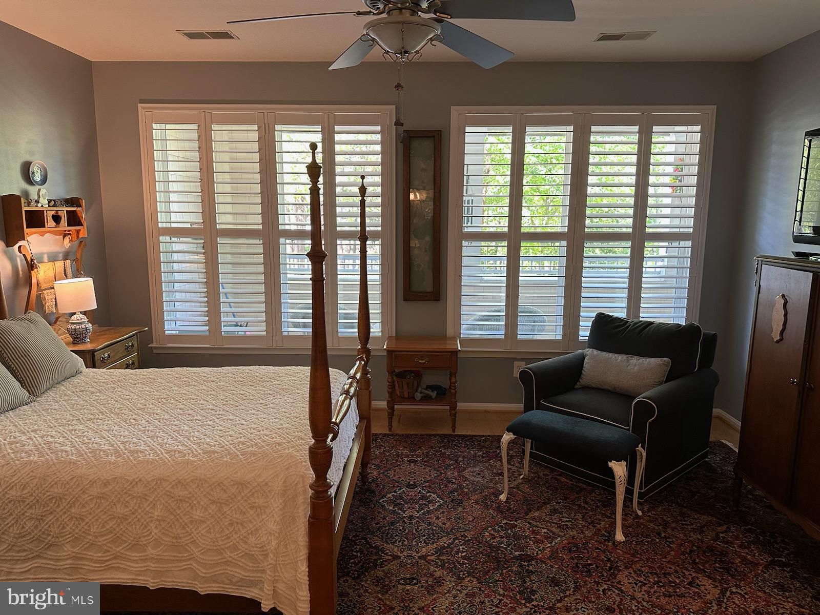 OYSTER BAY CONDOMINIUMS - Land