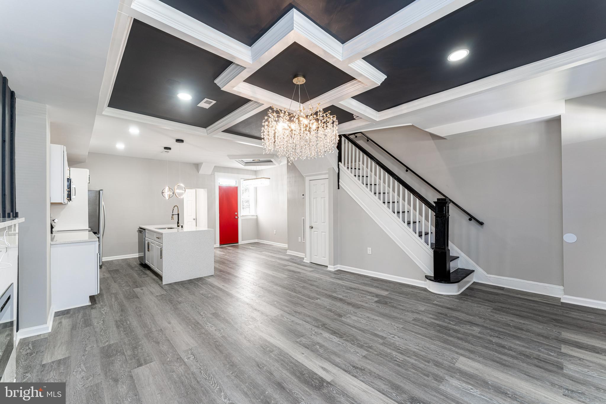 1607 SAINT STEPHENS STREET
