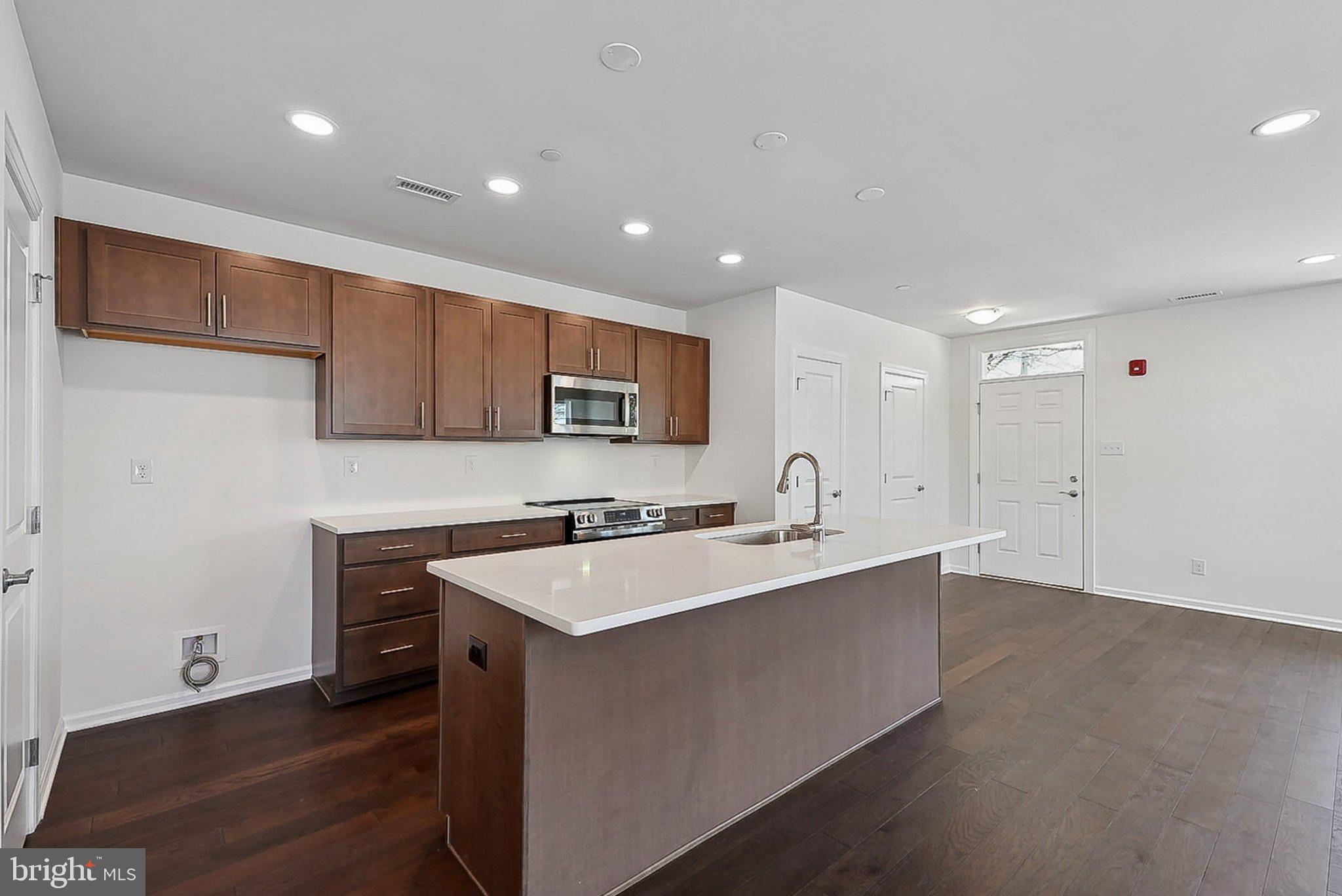 ARBOR PLACE - Residential