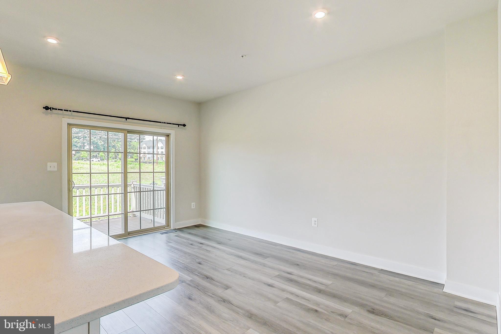 MONTGOMERY VILLAGE - Residential Lease