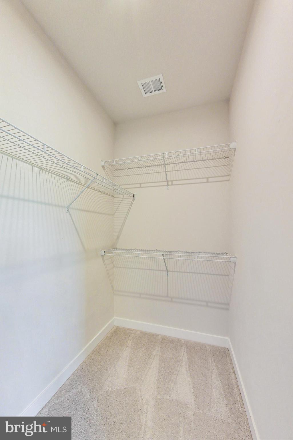 MONTGOMERY VILLAGE - Residential Lease