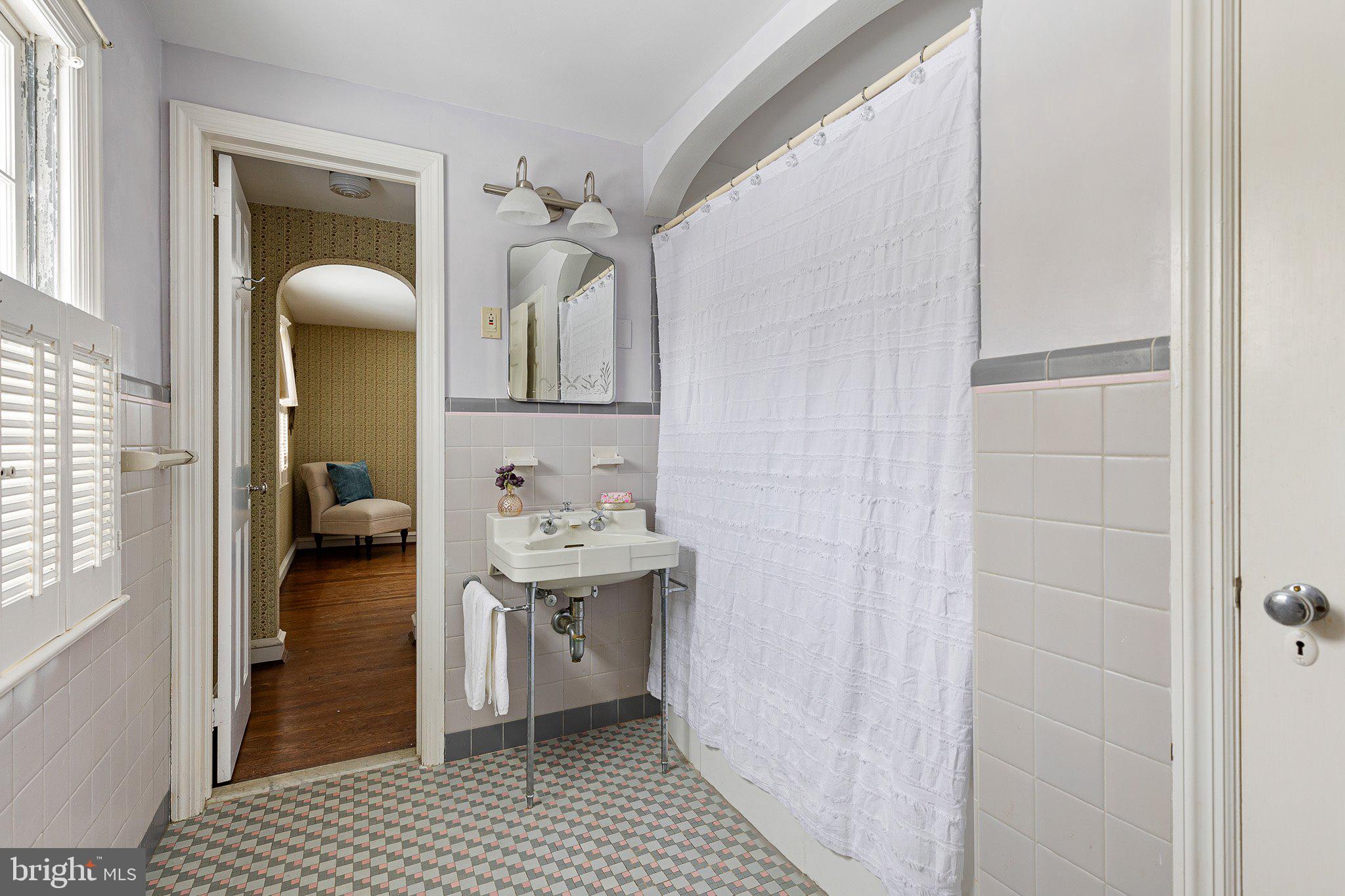 NOTTINGHAM MANOR - Residential