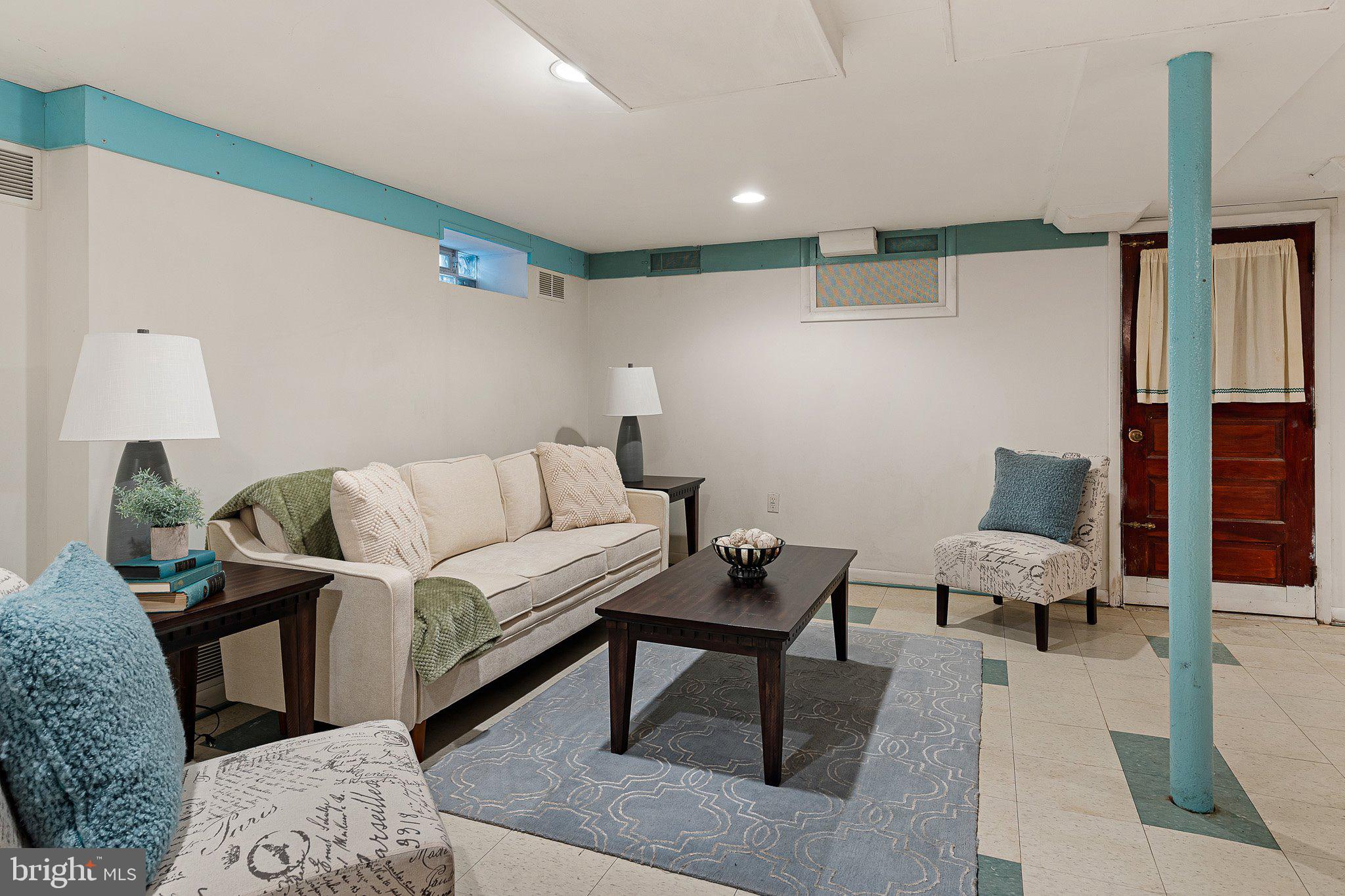 NOTTINGHAM MANOR - Residential