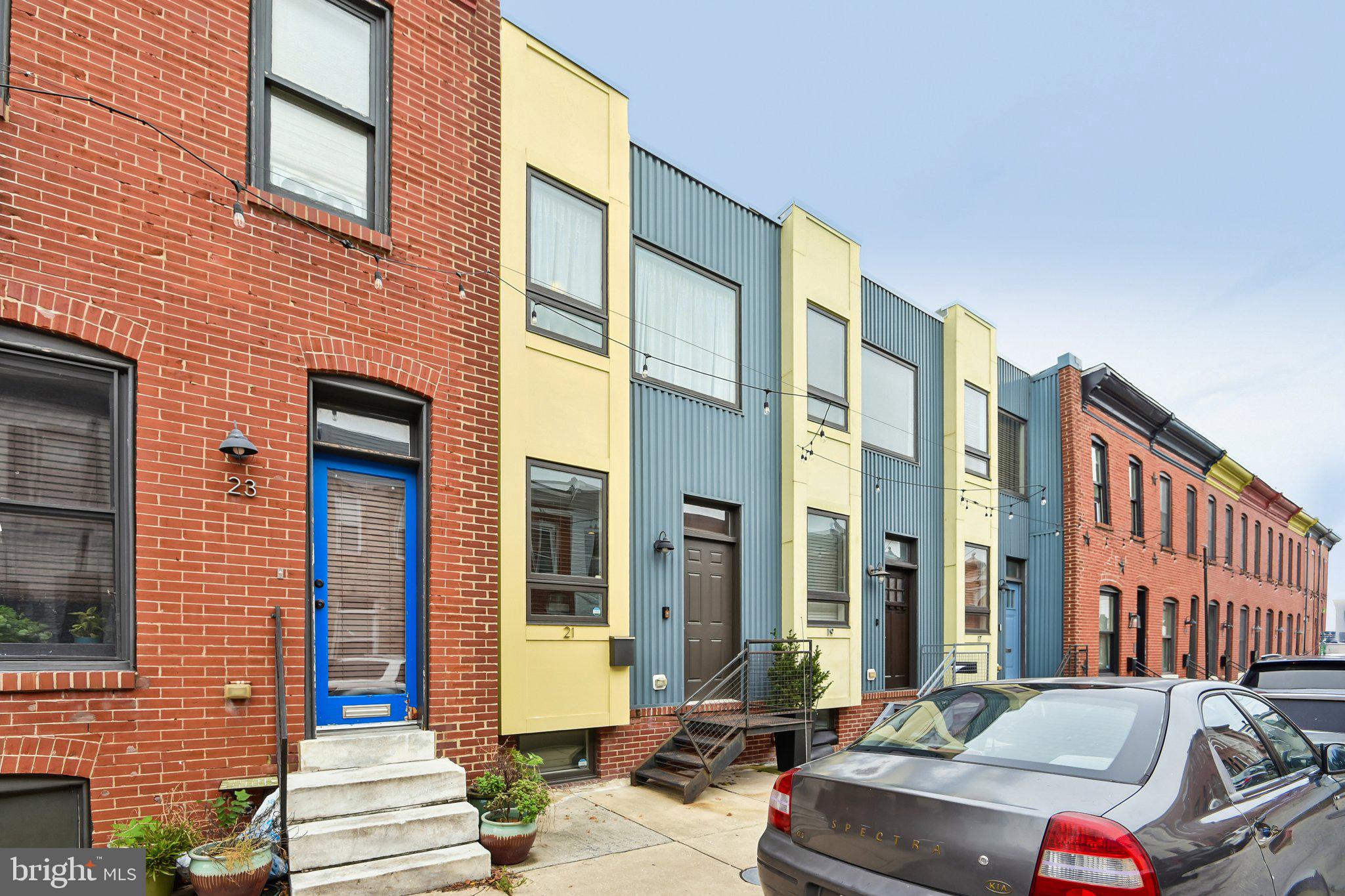 21 N DECKER AVENUE