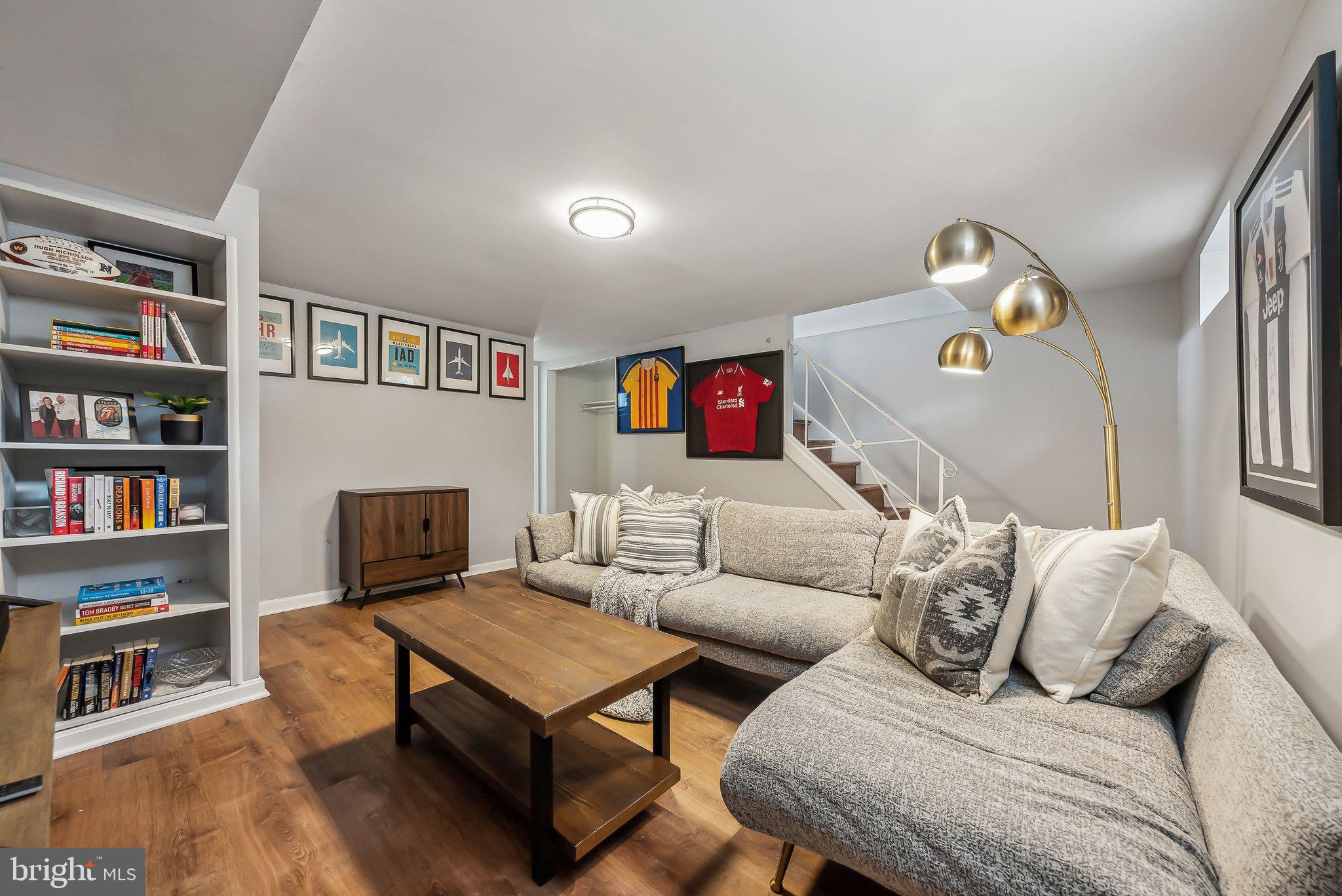 FAIRLINGTON TOWNE - Residential