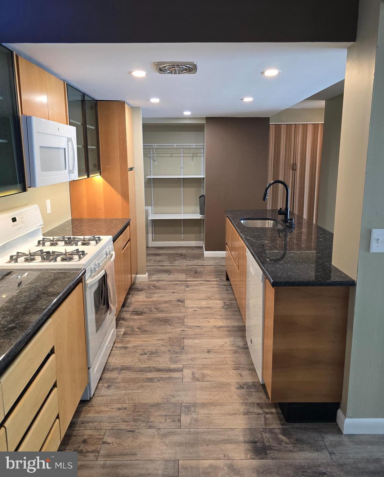 BEAVER HILL - Residential Lease