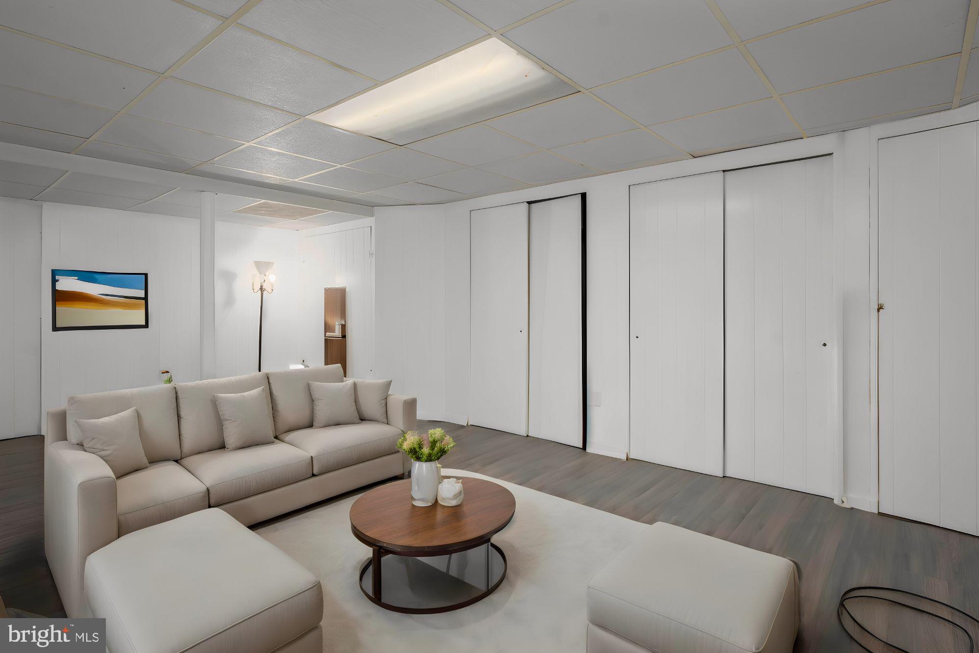 MOORES RUN - Residential