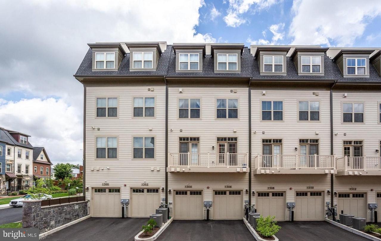 CARVER PLACE - Residential Lease