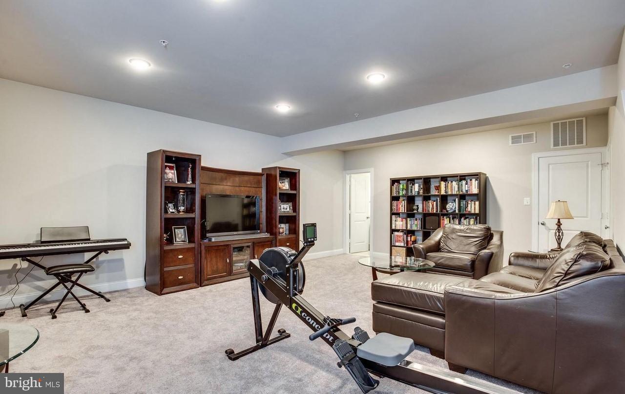 CARVER PLACE - Residential Lease