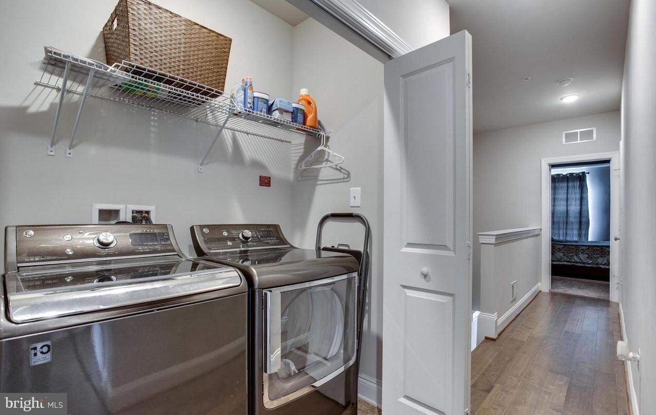 CARVER PLACE - Residential Lease