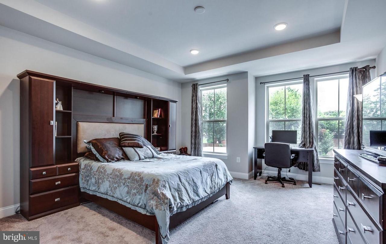 CARVER PLACE - Residential Lease