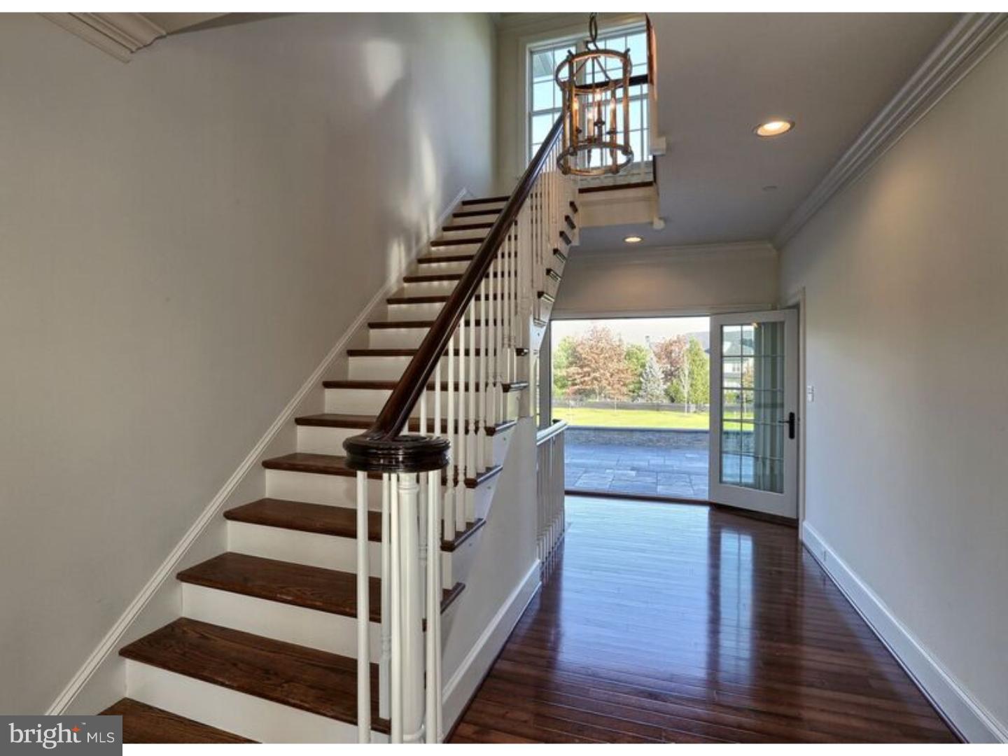 WHITE HORSE - Residential