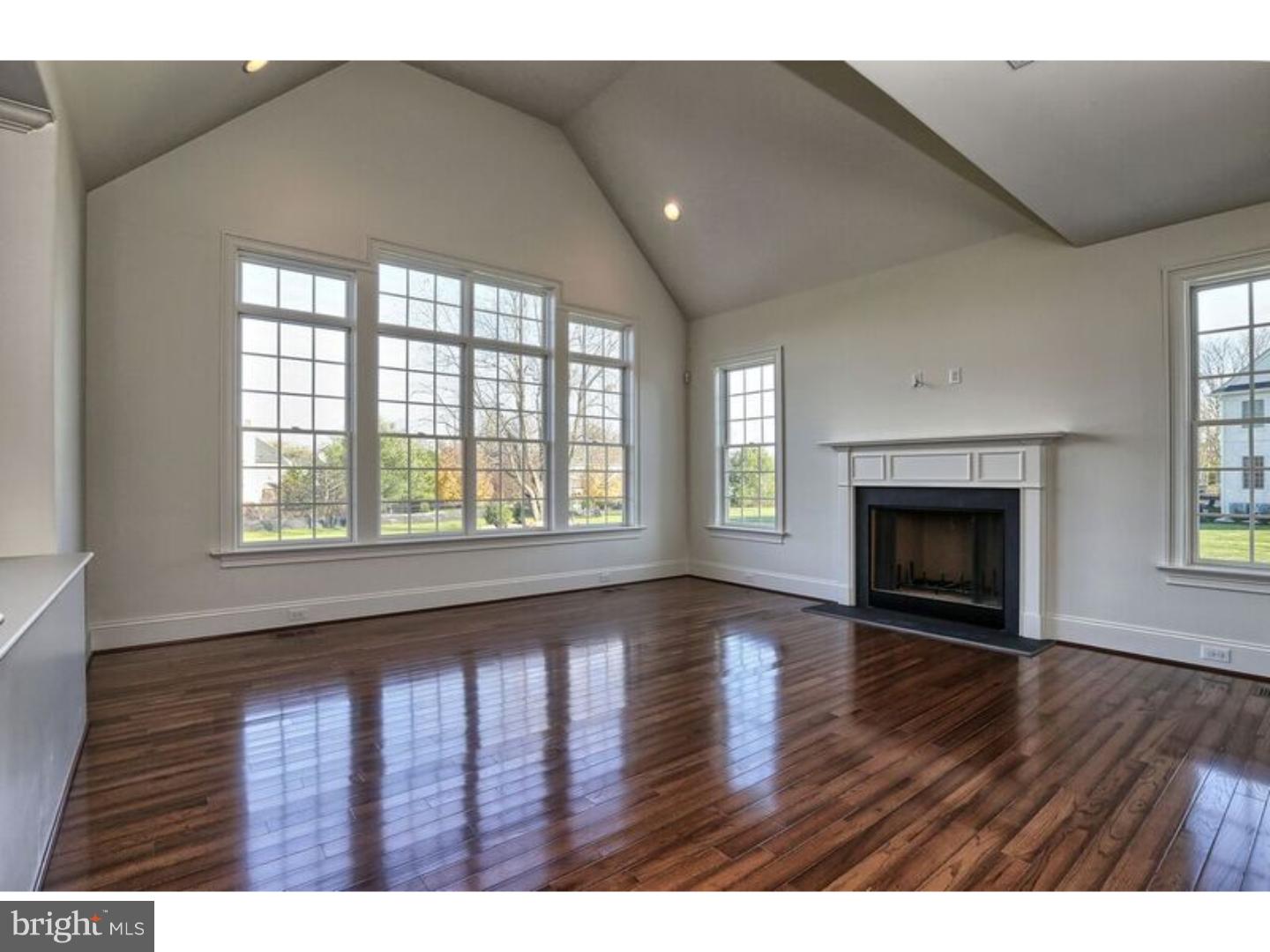 WHITE HORSE - Residential