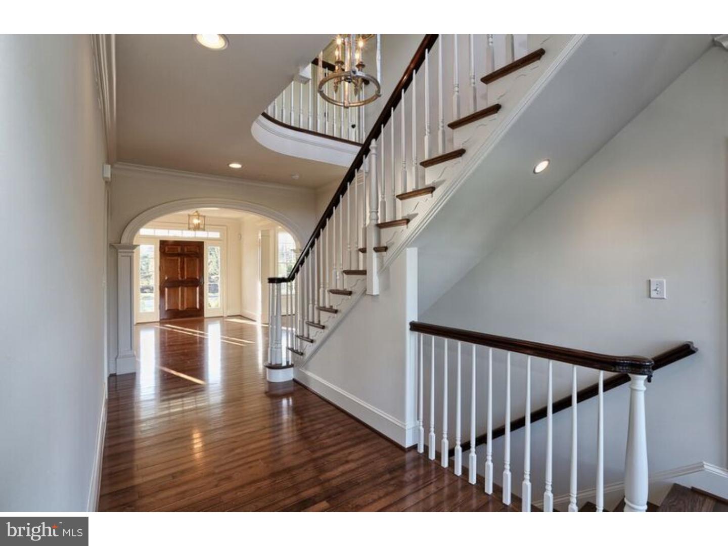 WHITE HORSE - Residential