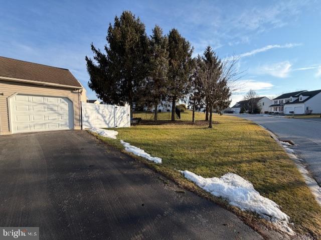 812 KINROSS AVENUE KINROSS