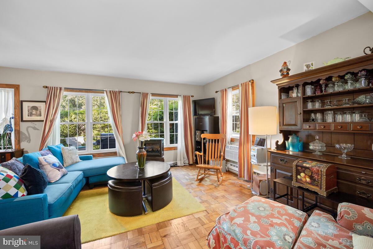 PARK  FAIRFAX - Residential