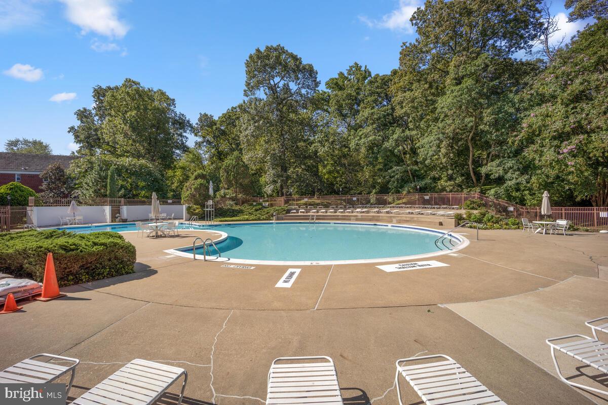 PARK  FAIRFAX - Residential