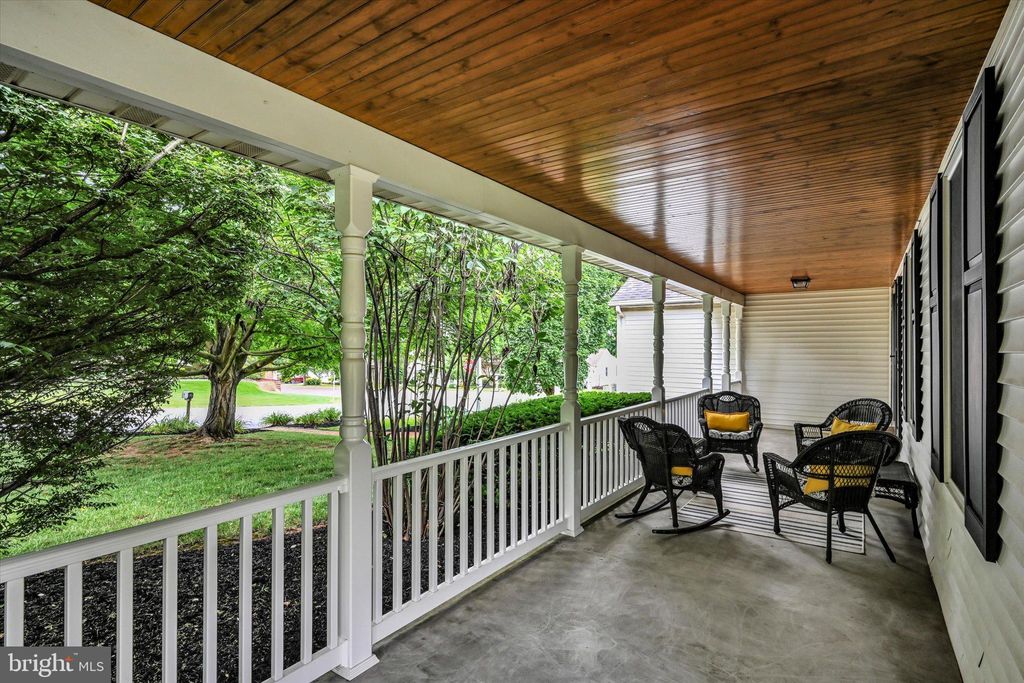 Photo of 301 Eisenhower Boulevard, Lancaster, PA 17603 (MLS # PALA2052126)