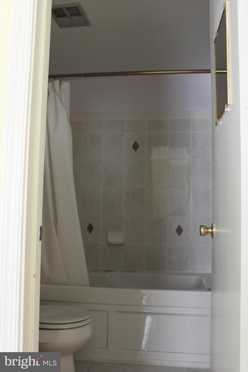 GEORGIAN HAMLET - Residential Lease