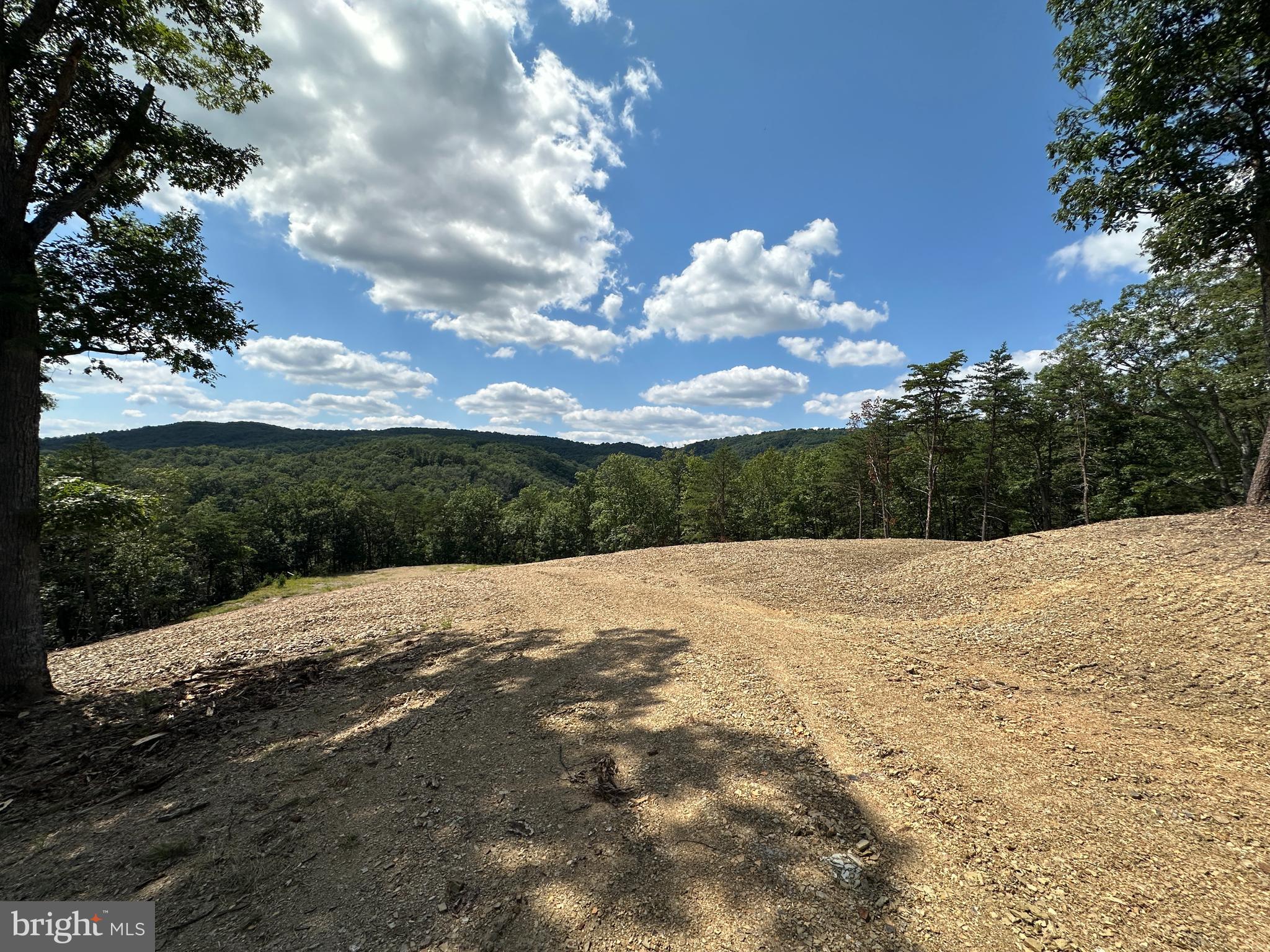 HAMILTON ESTATES - Land