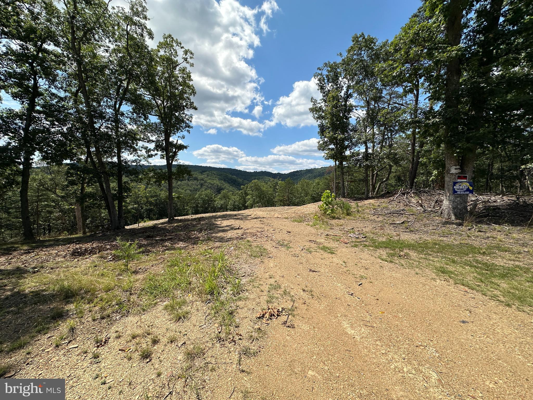 HAMILTON ESTATES - Land