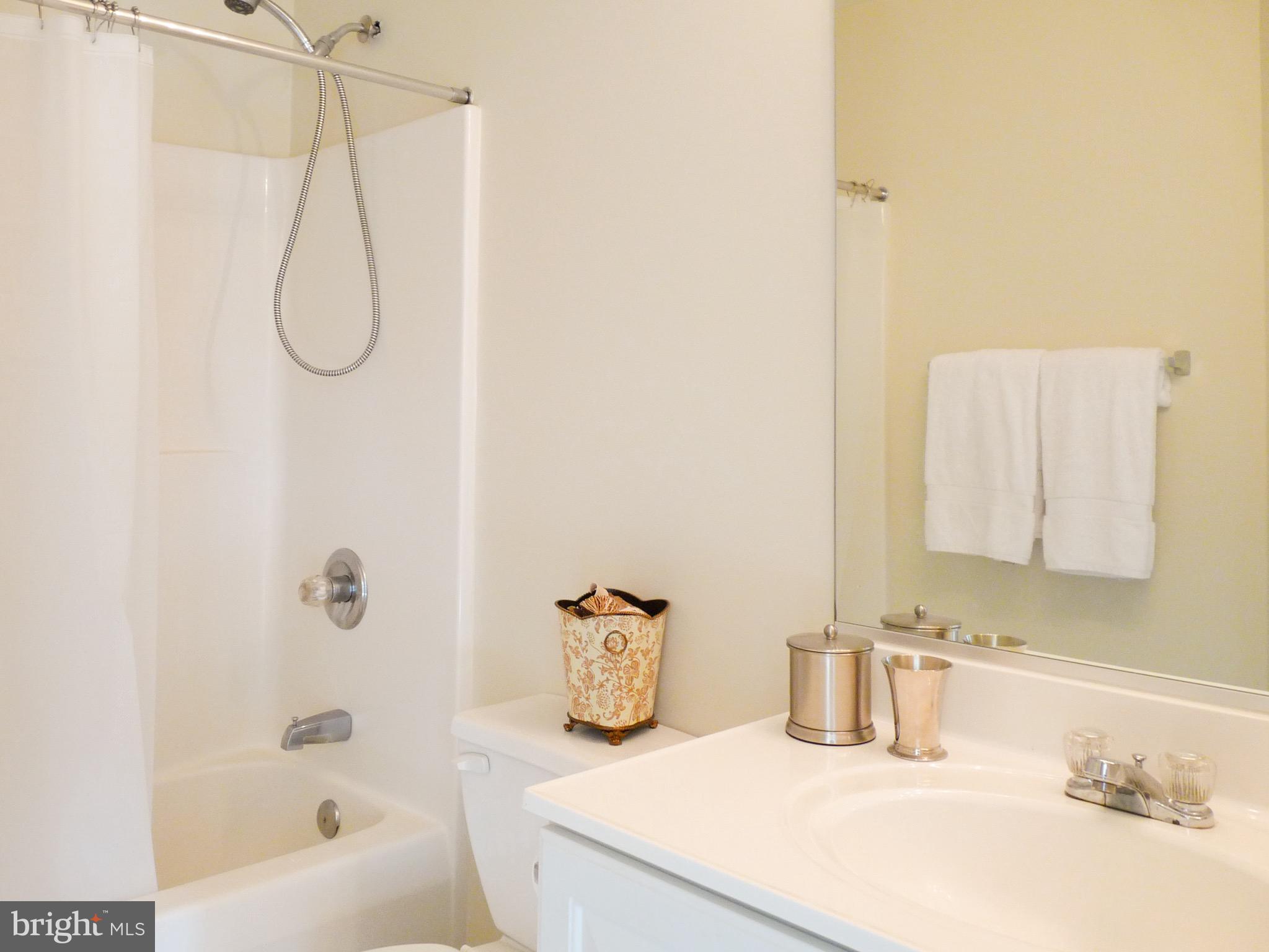 PINEY ORCHARD - Residential Lease