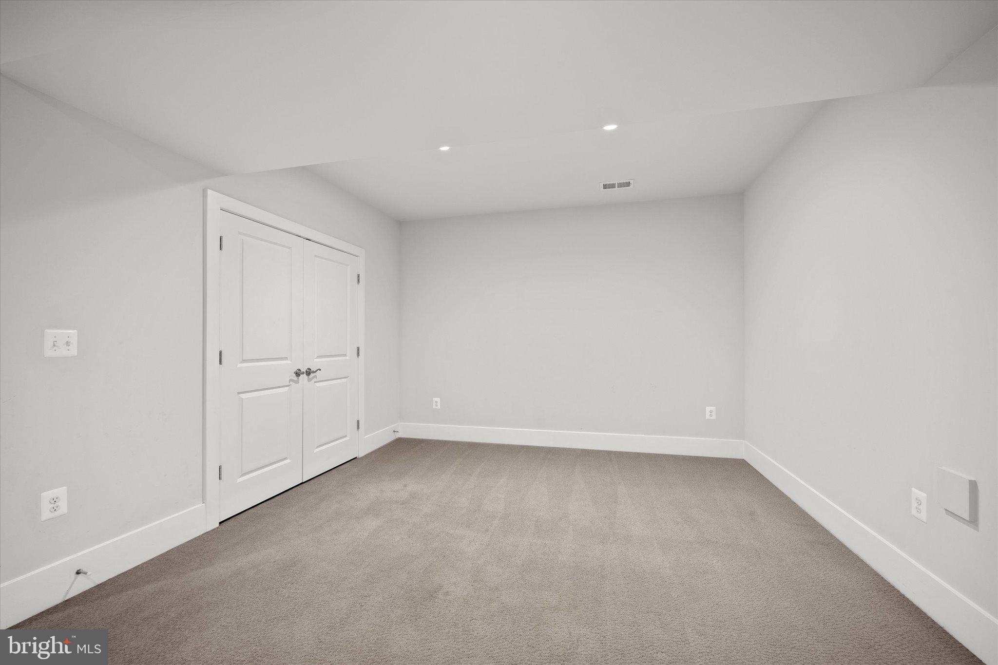 MILBURN TERRACE - Residential