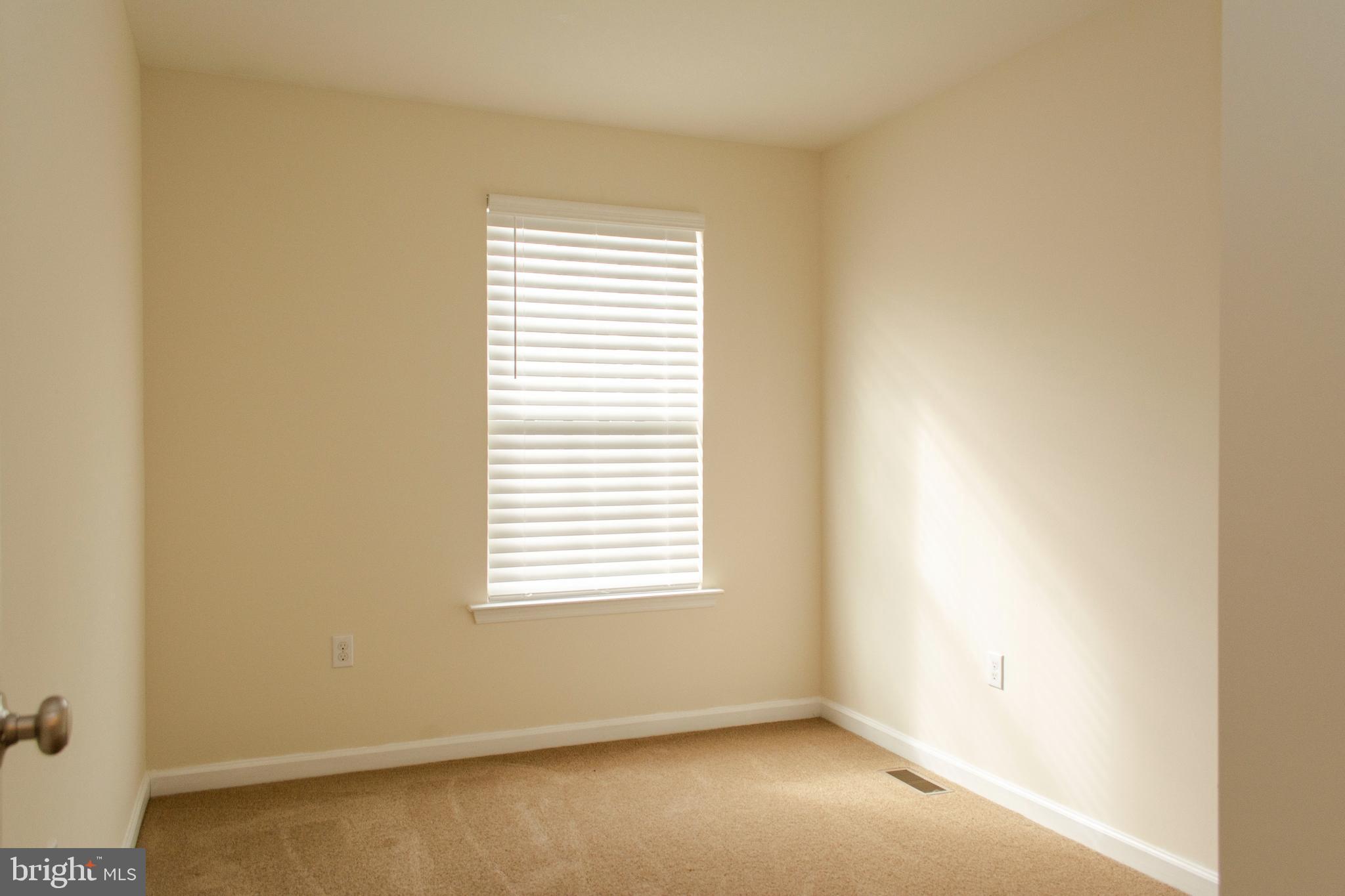 PERSIMON CREEK - Residential Lease