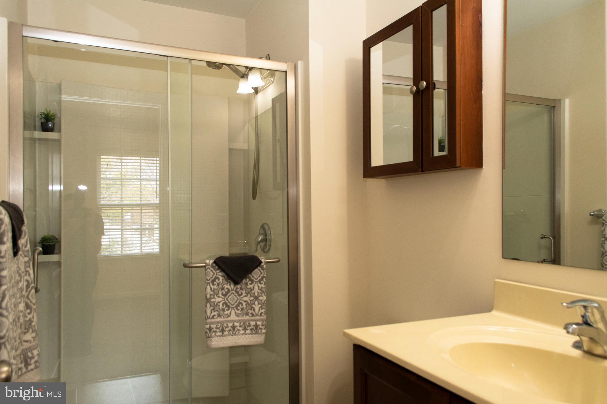 PERSIMON CREEK - Residential Lease