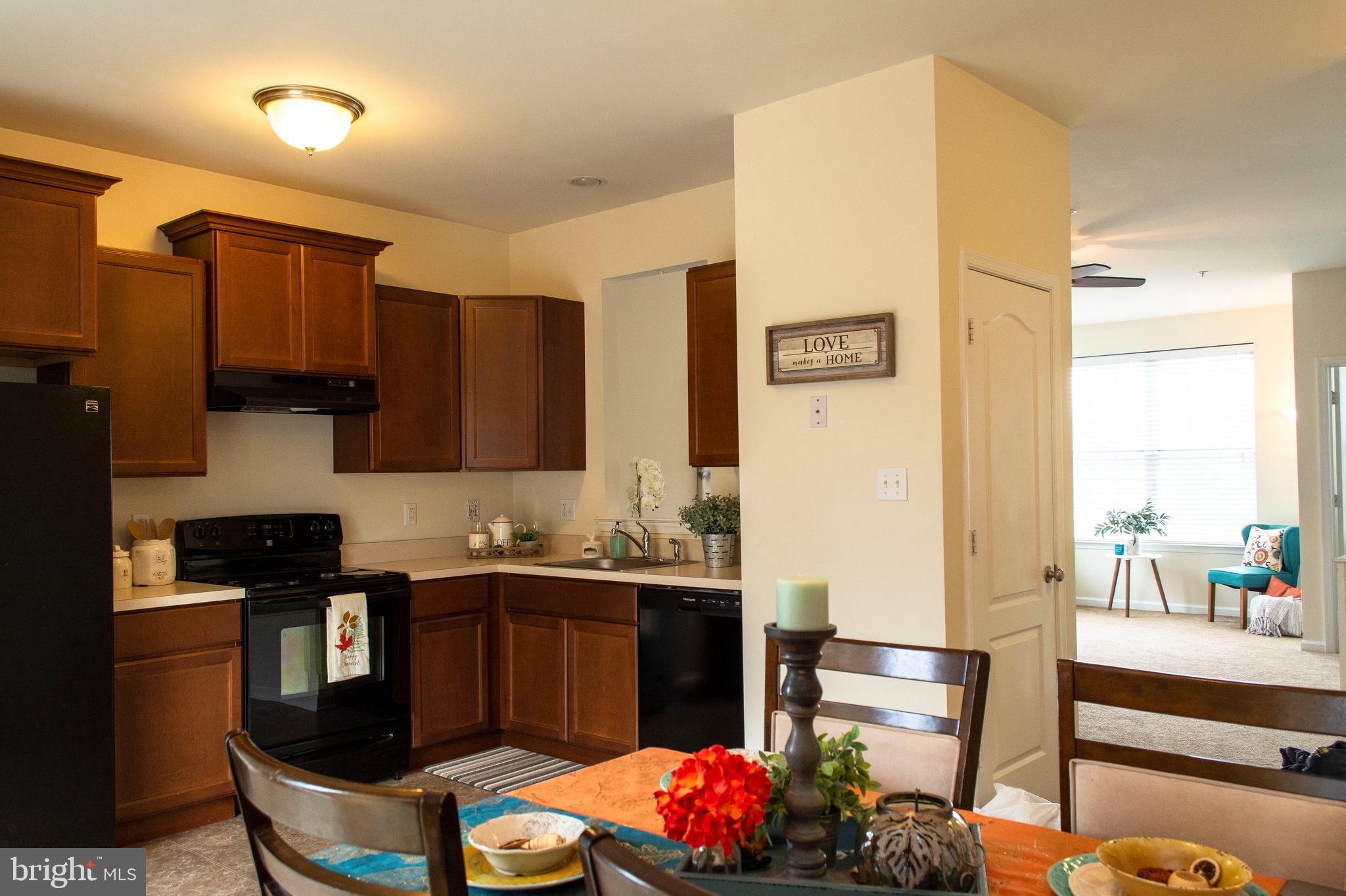 PERSIMON CREEK - Residential Lease