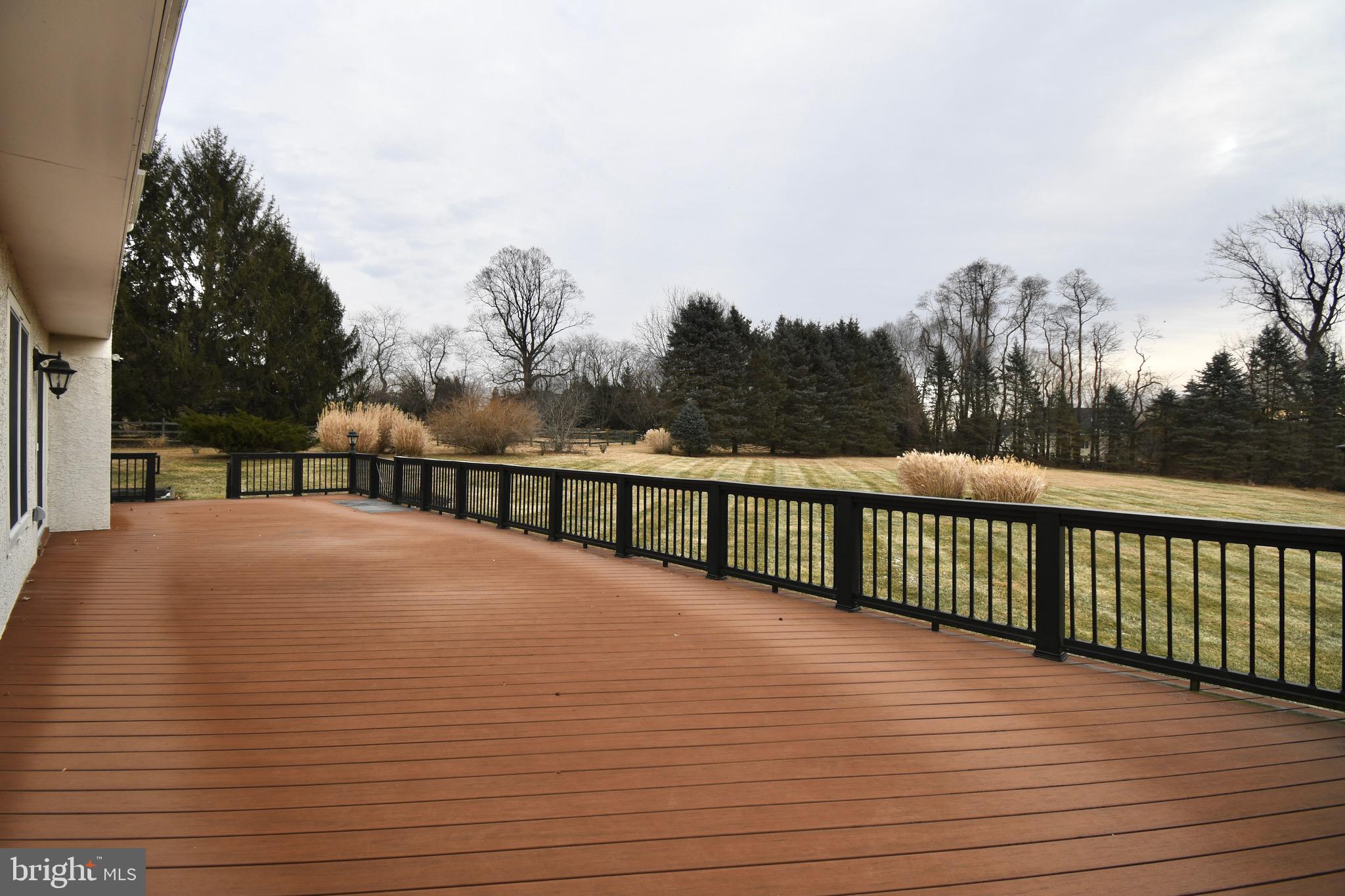 THREE PONDS - Residential