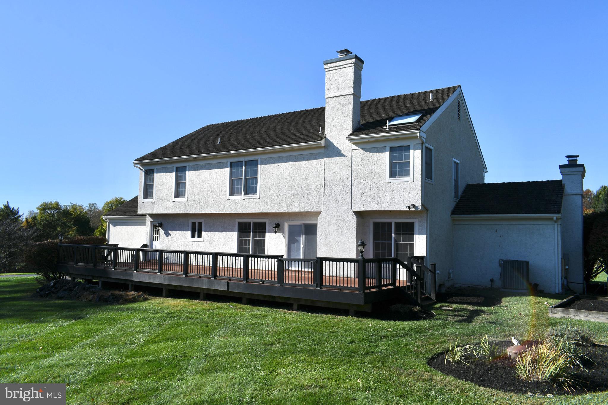 THREE PONDS - Residential