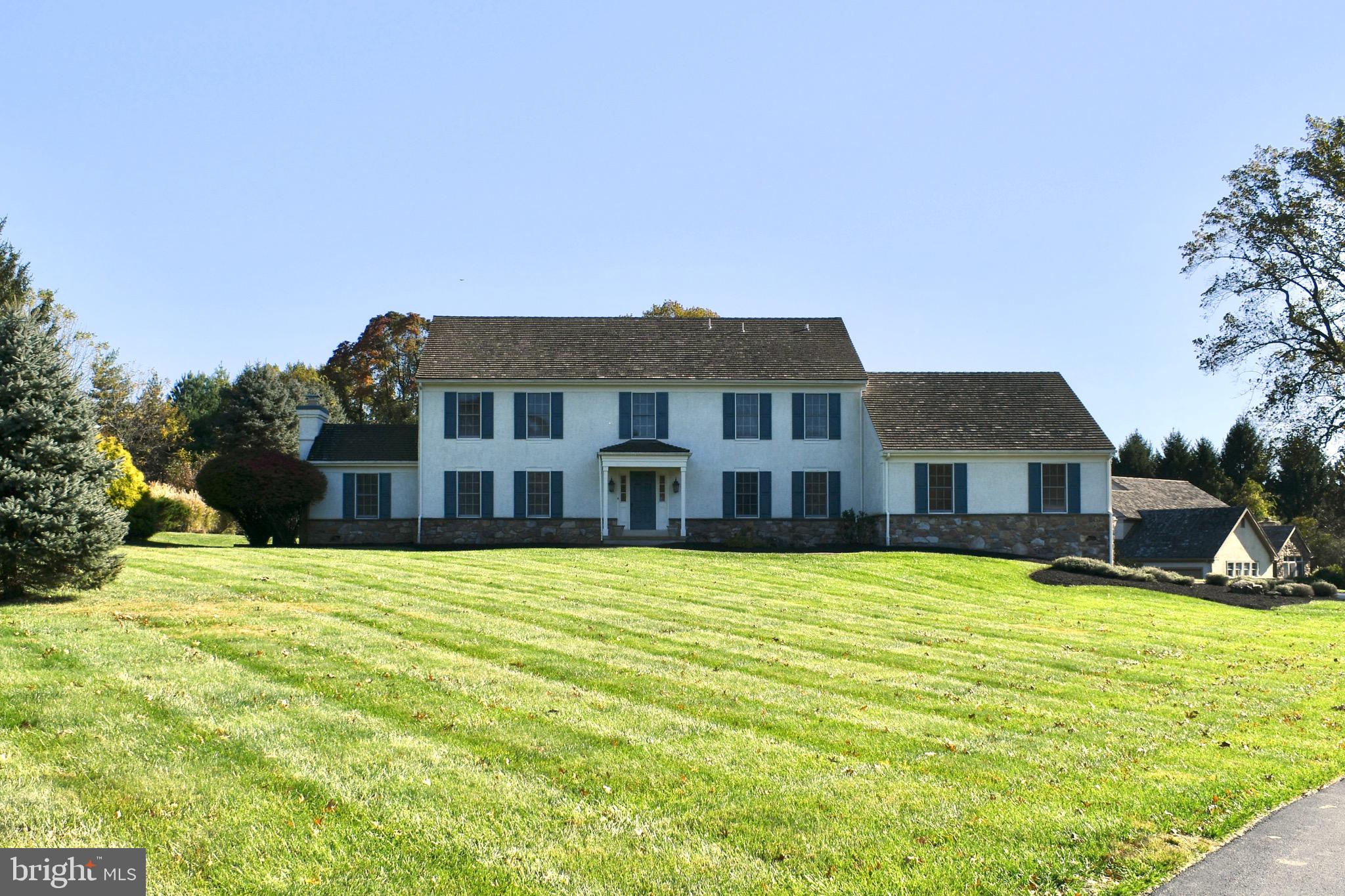THREE PONDS - Residential