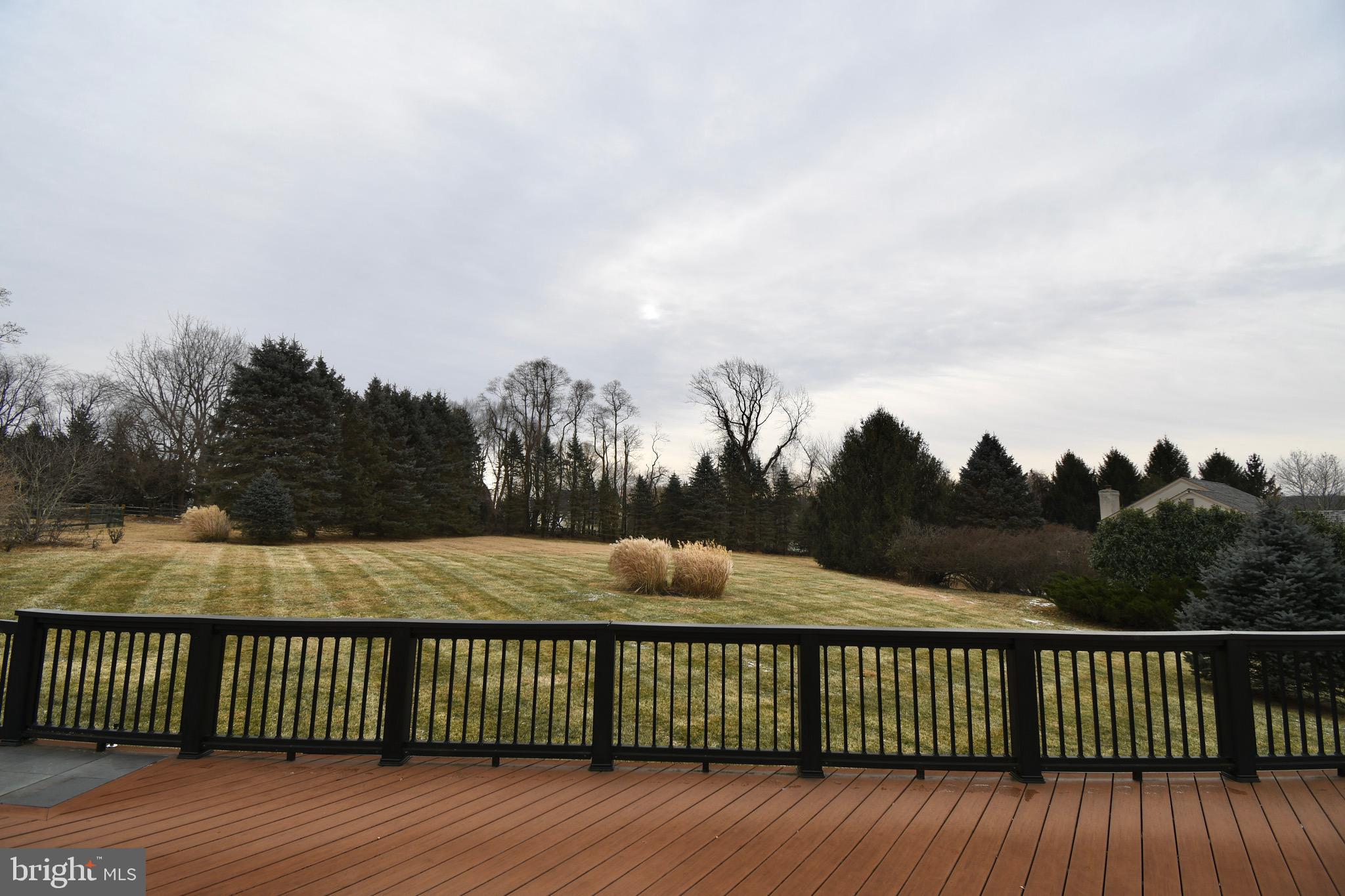 THREE PONDS - Residential