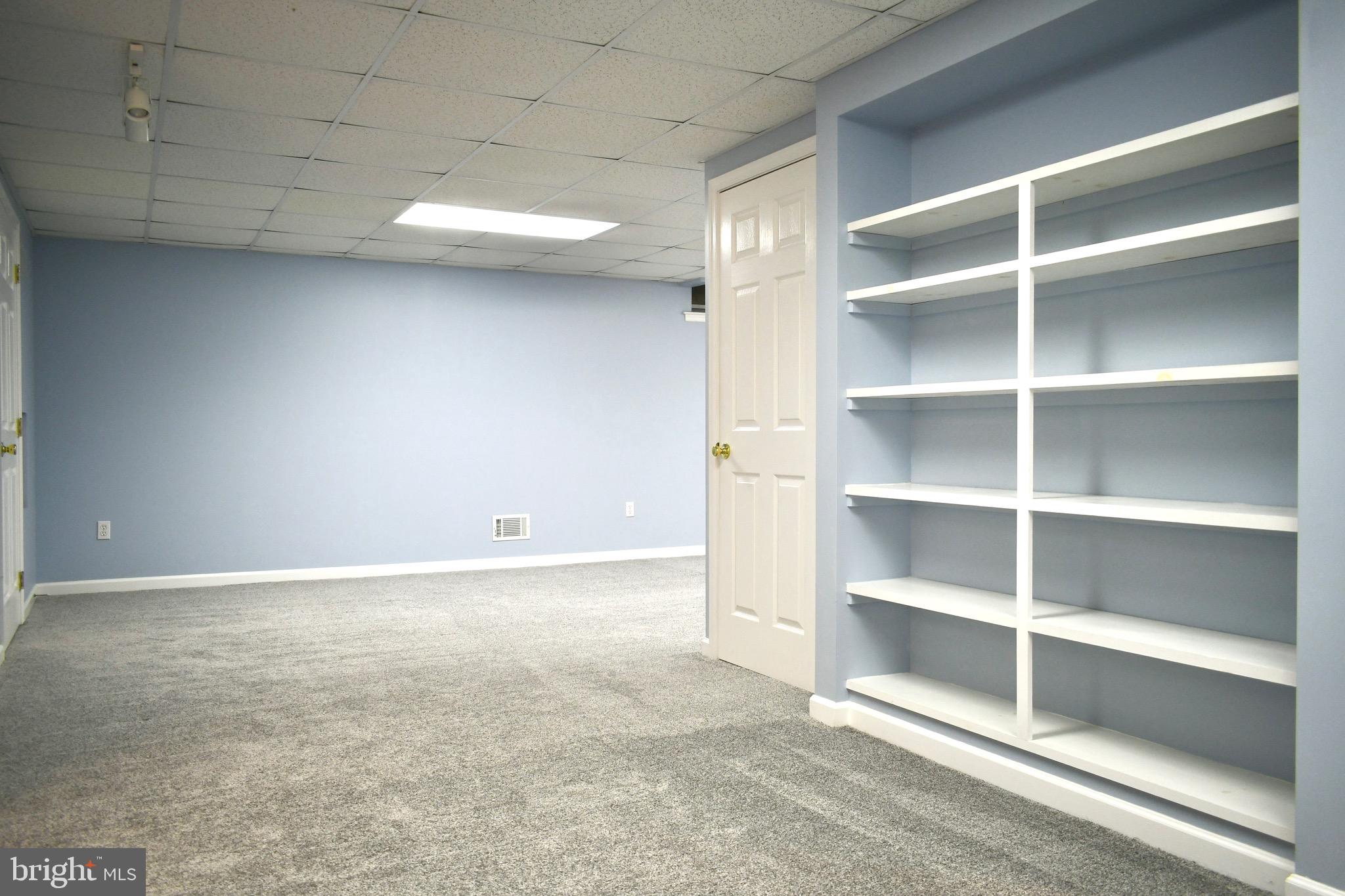 THREE PONDS - Residential