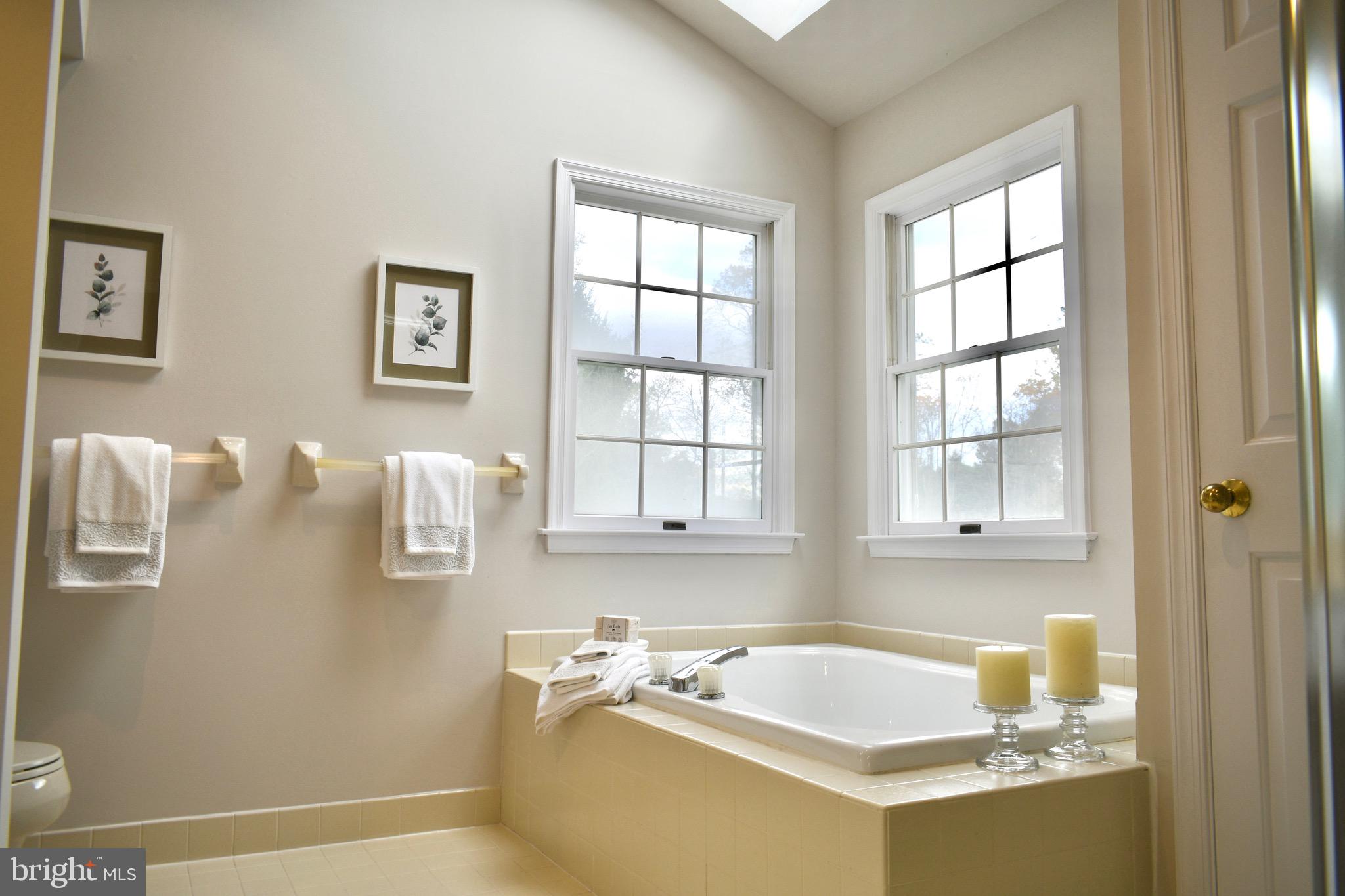 THREE PONDS - Residential