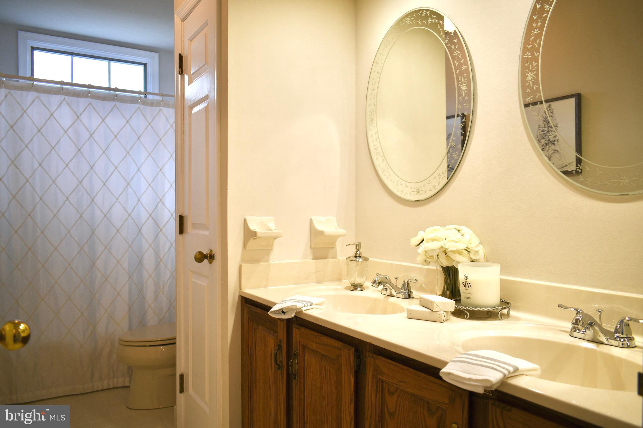 THREE PONDS - Residential