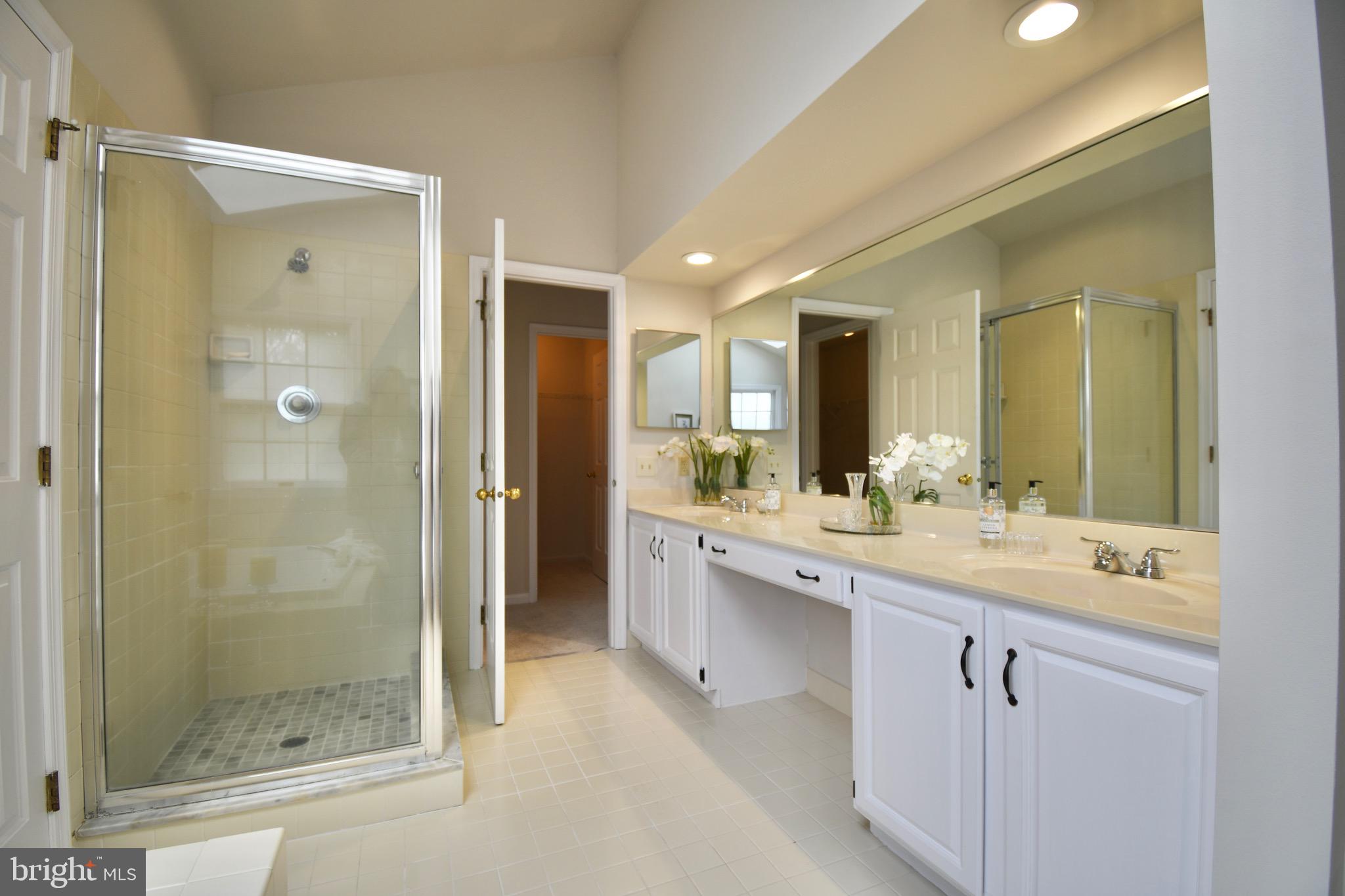 THREE PONDS - Residential