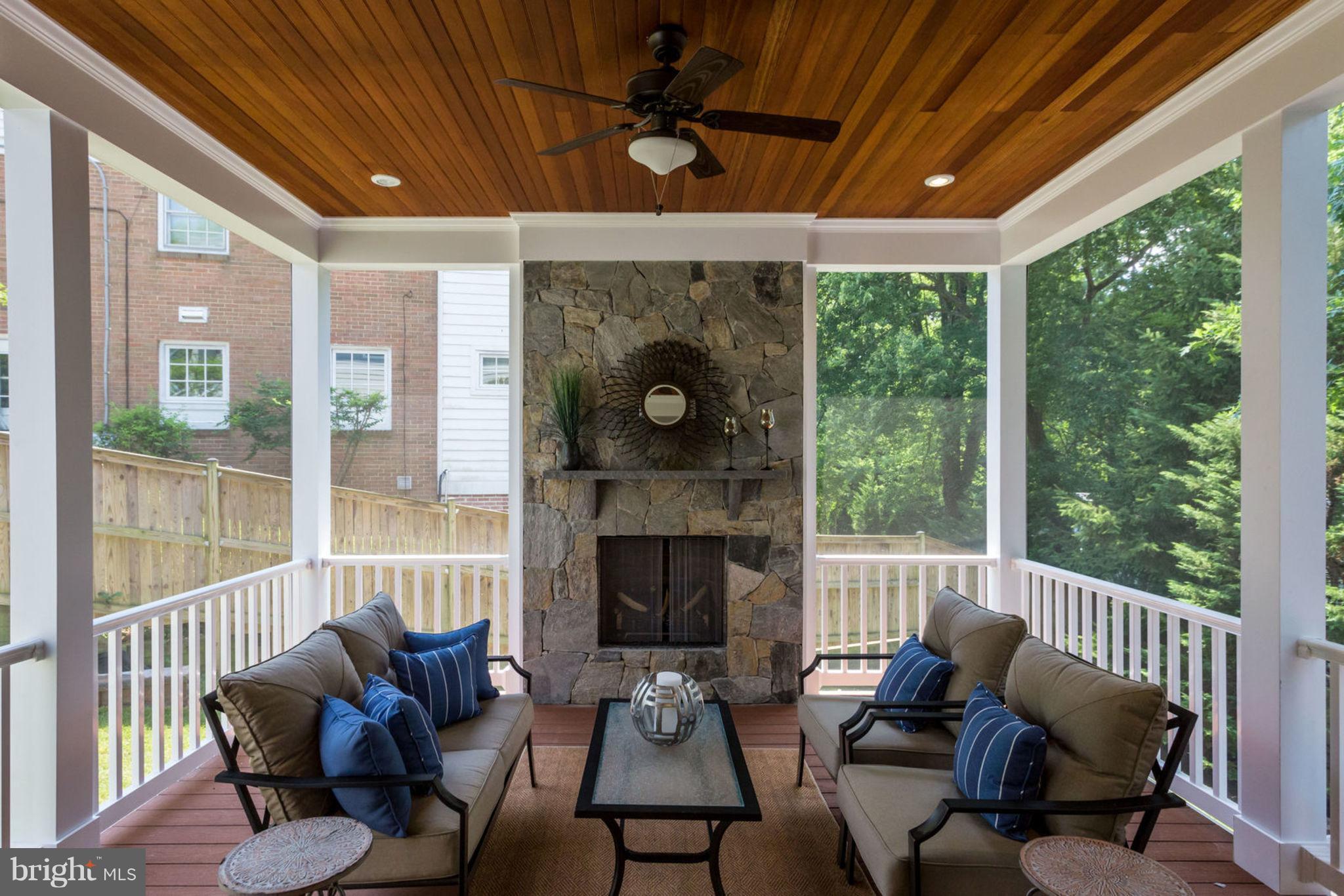 OAKWOOD KNOLLS - Residential